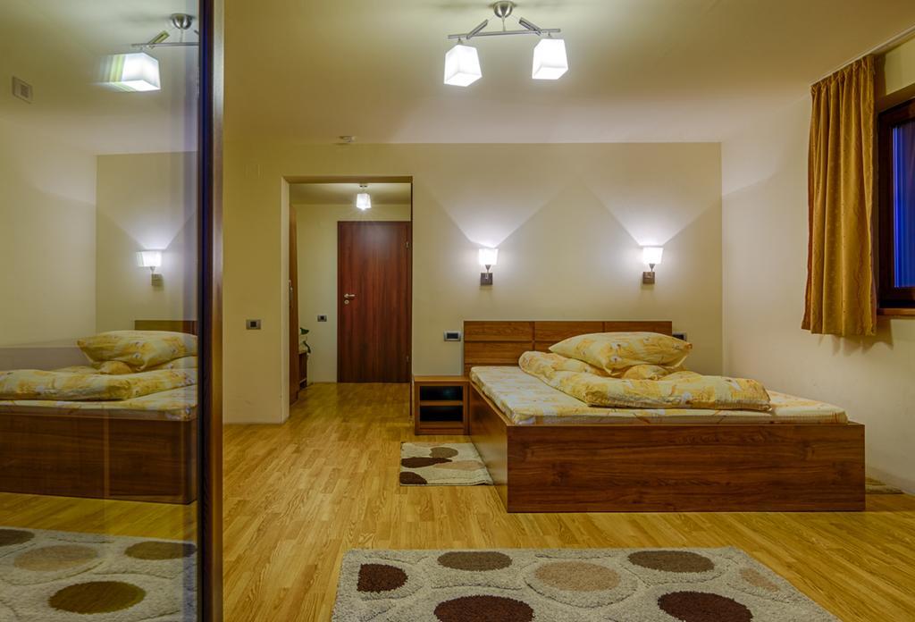 Hotel Panorama Pietrei Craiului Zărneşti Exterior foto