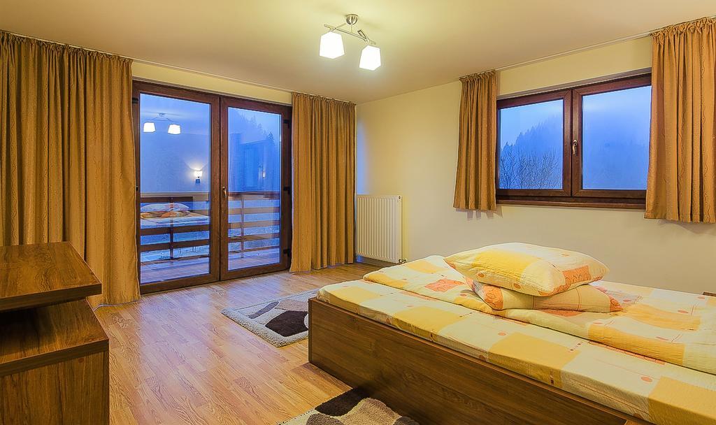 Hotel Panorama Pietrei Craiului Zărneşti Exterior foto